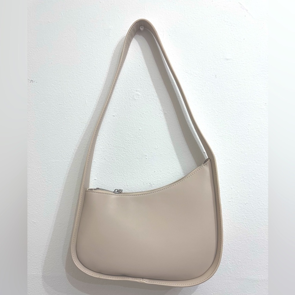 Elegant Cream Shoulder Bag